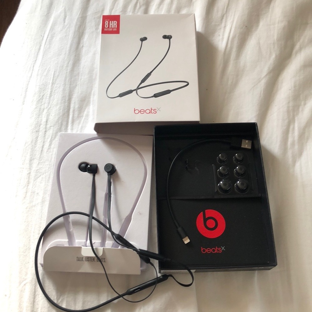 Beats wireless earbuds